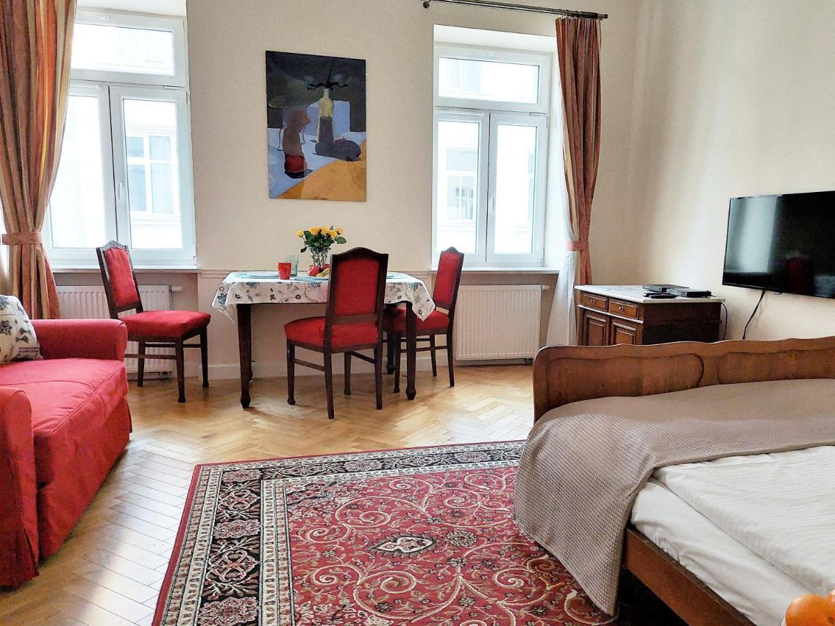 Apartamenty Metro Praga Warsaw Luaran gambar
