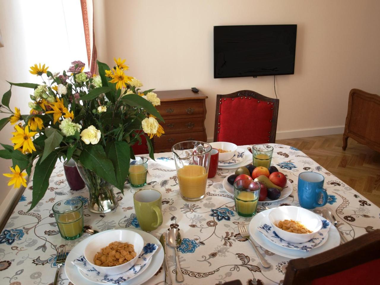 Apartamenty Metro Praga Warsaw Luaran gambar